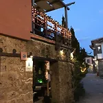 Varosi 招待所