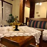 招待所 Varosi 4*
