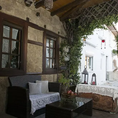 Varosi 4* Edessa