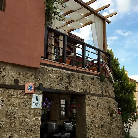 Pensionat Varosi 3*
