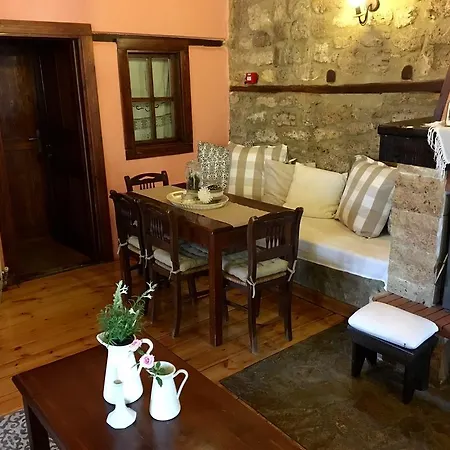 Pensionat Varosi 3*