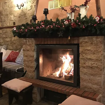 Pensjonat Varosi Edesa