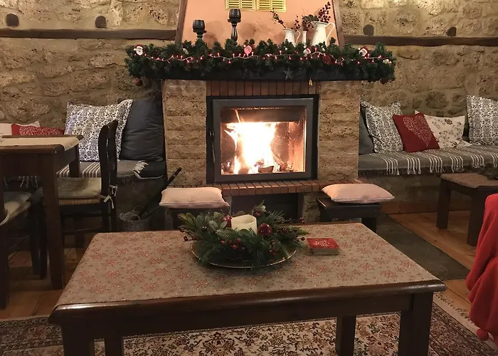 Varosi בית הארחה 4*