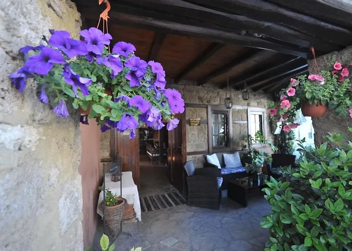 Varosi 4* Edessa