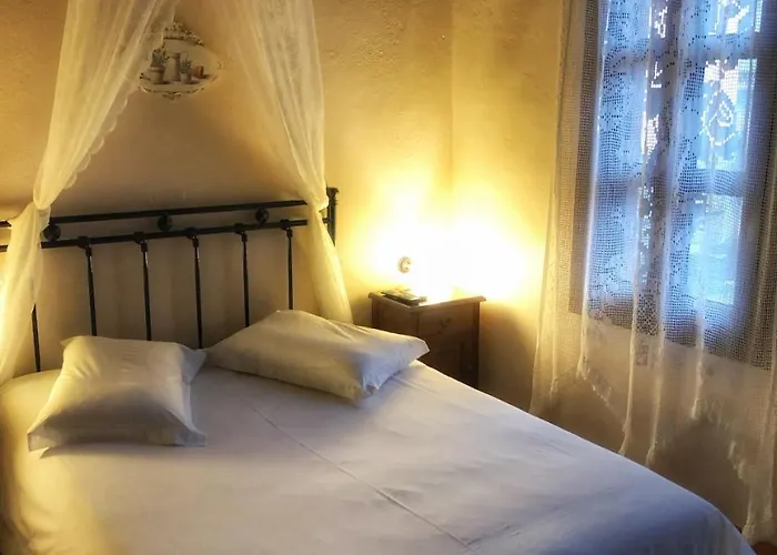 Varosi בית הארחה 4*